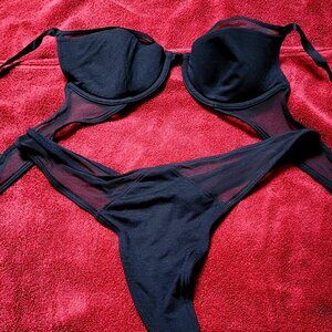 Wolford 34B bra &  Shear Thong (S)